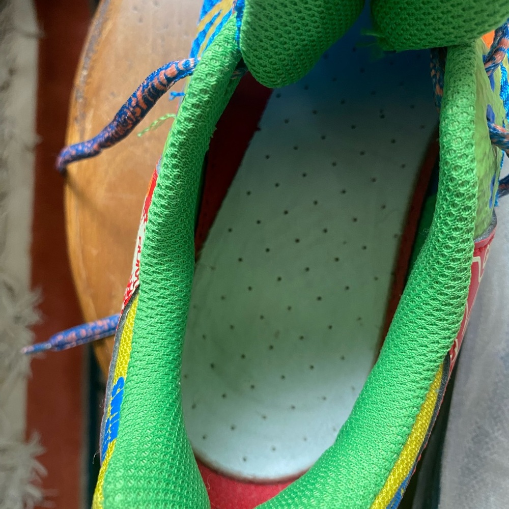 ASICS - Picture 9 of 10
